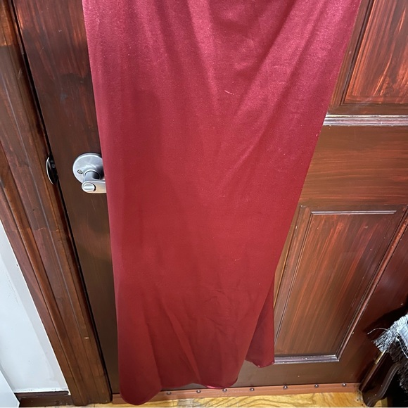 FINAL PRICE ❤️- Satin Red Gown - Picture 6 of 8